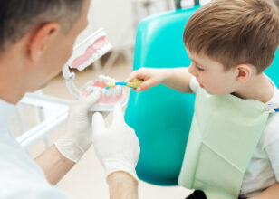 Bambini con paura del dentista? Ecco come superarla